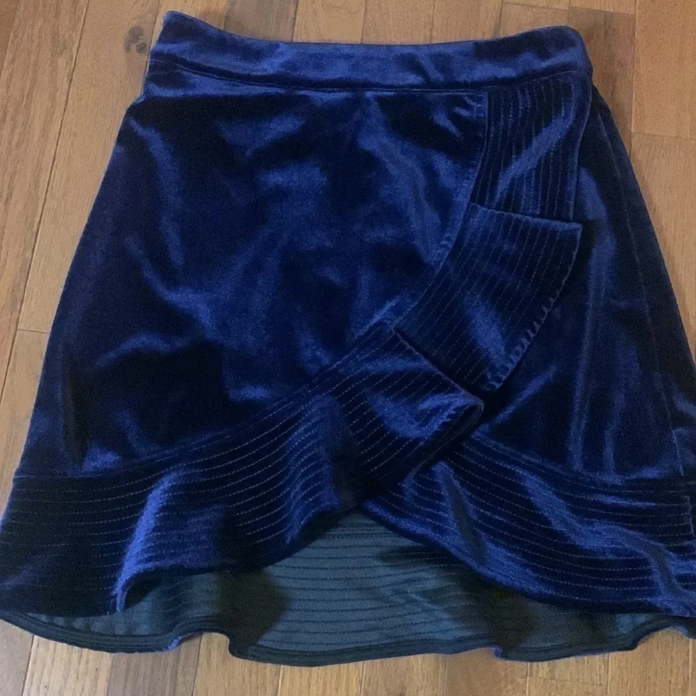 Navy fall winter Sugar Lips mini skirt ruffles velour